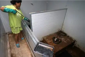 广西养蛇人：最常见和最怕的都是蛇咬伤图片