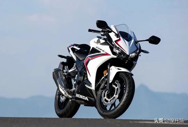 高阶中排仿赛究竟怎么选：CBR400R & YZF-R3 & Ninja 400对比评析