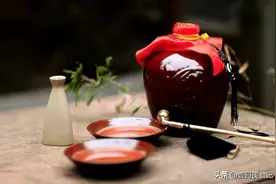 白酒放久了会不会过期？存了15年的酒还能喝吗？行家：不懂别乱来图片