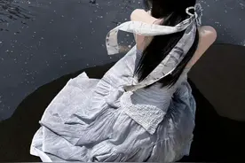 不开心时发朋友圈的文案，很丧很高级的情绪文案图片