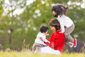 2023母亲节礼物推荐：康乃馨以外蛋糕最受欢迎？送妈妈礼物10选图片