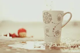 一位70岁老人哭诉：走到生命尽头才知道，亲情是很现实的图片