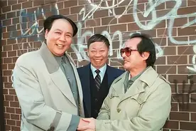 89年解放军上将见到古月，开起了玩笑：我来敬个礼图片