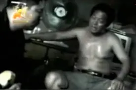 河南一记者，中国的脊梁，装乞丐潜入黑窑暗访，解救30余名奴工图片