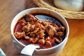 炒肉臊子怎么才能不干不柴？教你正确做法，肉香软烂，好吃无腥味图片