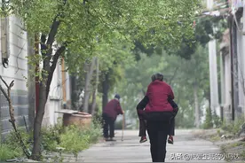 伺候老母亲5年后，我发现两个赡养老人的残酷真相，给大家提个醒图片