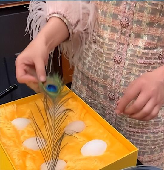 燕窝花胶 有钱人都吃 2026年燕窝花胶有用吗