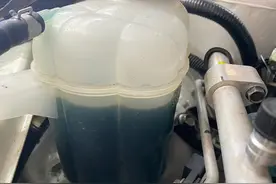 汽车防冻液添加到什么位置比较好图片