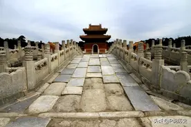 十三爷胤祥，历史上最大的官图片