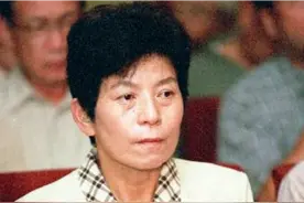 日本女子来中国寻亲，面对中国群众她说：我父亲是开国元帅聂荣臻图片