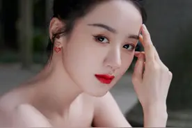 袁冰妍，古装女神，现实生活中也是绝代佳人，仪态万方图片