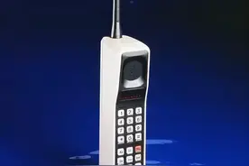 从“大哥大”到全面屏，手机经历了什么变化图片