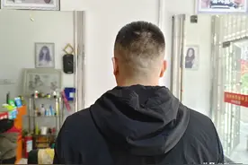 天热了，是该剪一款男士寸头了，真帅气图片