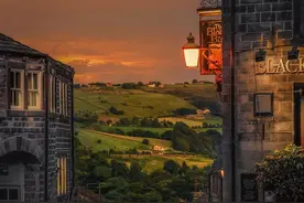 欧洲童话般的绝美小镇，每个都美得像壁纸图片