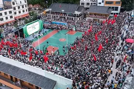 CBA五大球馆排名，首钢排名第一，广东排名第二，媲美NBA场馆！图片