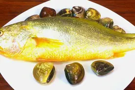 浙江龙港渔民意外捕到86斤野生大黄鱼，被拦在码头以42万元买走图片