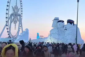 这个春节，在尔滨卖冰糖葫芦一天赚两千多图片