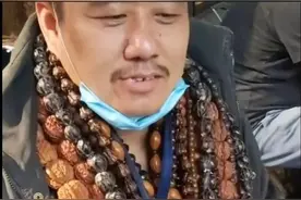 潘家园“撸哥”，天天身上挂20多斤串儿，来看看这都戴的啥？图片