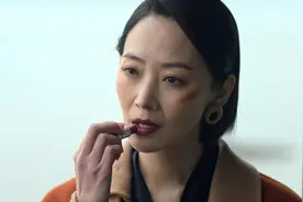 狂飙：看懂程程往嘴上涂的口红，才明白老默为什么没交代她的去向图片