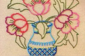 「刺绣作品」适用于桌布、靠垫、床单等的刺绣图案设计图片