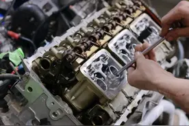 ​含泪翻新2014年100万买的宝马X5，9年贬值了80万，严重漏油没法看图片