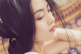 如何通过肢体接触判断女生心理？她主动可不全是要吃你豆腐图片