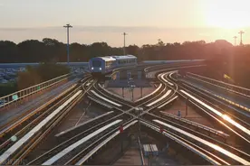 为什么美国铁路货运频频出事图片