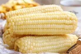 煮玉米最佳时间到底几分钟？10人煮，9人错，难怪玉米不香嫩！图片