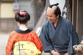 日本有一个奇怪的姓氏，不管你怎么取名，译成中文后都像在骂自己图片