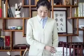 85后美女书法家夏梁，楷书水平很高，被称为女版“田英章”，敬佩图片