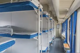 绿皮火车硬卧上中下三铺，资深人士分享经验：中上铺最好选择图片
