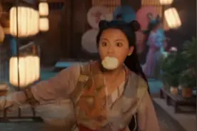 挤眉、瞪眼、嘟嘟嘴，快别捧她了，杨超越成不了第二个赵丽颖图片