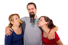 90%的欧美人有狐臭，中国人二十个里只有一个，为何差距这么大？图片