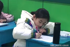 山东高颜值小学生火了，哥哥竟然是自己的老师，想笑又不敢发声图片