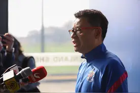 两大重量级新援现身申花训练，一人曾是豪门主力，深得名帅器重图片