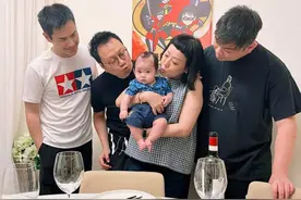 两位TVB视帝家庭聚会！黎耀祥儿子罕见露面，身材魁梧被喊话减肥图片