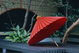 hit 的意思随作用对象的不同而不同，而且有的意思都快“逆天”了图片