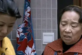 儿媳拿父母养老钱给婆婆治病，婆婆病愈后怒怼儿媳：这钱我不还图片