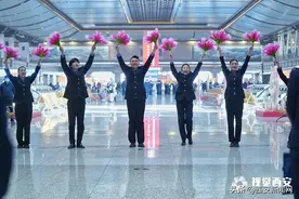 温暖旅客返乡路 西安站多项暖心措施保障春运图片