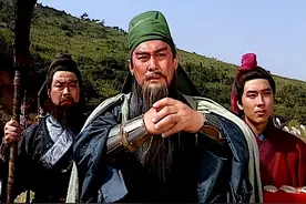 “关羽”陆树铭传奇一生：牢狱之灾前因后果，两段婚姻终觅真爱图片