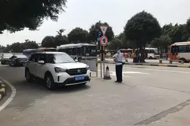 车位+1364个！出行停车难？广州这些公交站场能停车了！图片