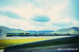 我国行程最远的列车，4980公里历时53小时，途径8省，终点拉萨图片