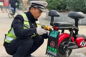 交警：2种电动车免费上牌，但有2种车上牌收费，还要年检、考驾照图片