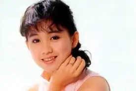 她是台湾最会唱歌的歌手之一却无天后之名，最是风情“中国娃娃”图片