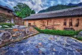 晚上睡觉时，关上门好还是敞开门好？不是迷信，提醒一下家人图片