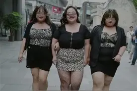 江苏一婚礼现场，新郎迎娶“胖新娘”情绪失控，手捧鲜花喜极而泣图片