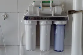 有废水要插电和无废水不插电的净水器，哪个更好？售货员说出实话图片