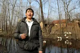 朱小伟离婚5个月再订婚，朱之文豪掷50万彩礼，女方撞脸陈亚男？图片