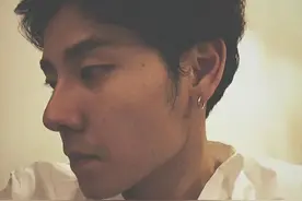 一些你没见过的“傅卫军”，侧脸鼻子是仙品，内附超萌童年照图片