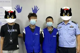 有车不骑推着走？民警一盘问就露馅了······图片